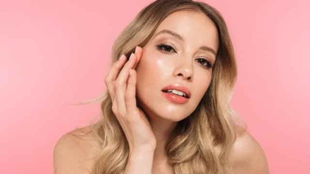 Jak odmłodzić cerę babcine sposoby – naturalne metody na młodą skórę Jak odmłodzić cerę babcine sposoby – naturalne metody na młodą skórę