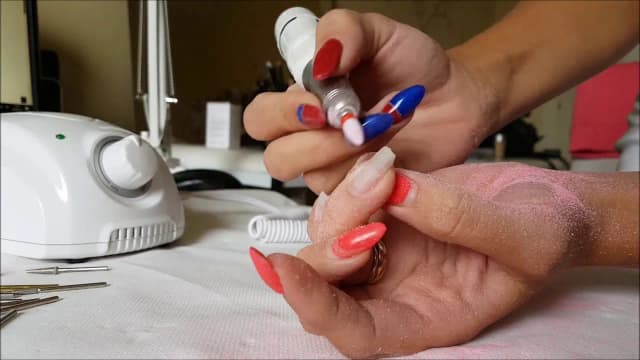 Jak wybrać frezarkę do paznokci, aby uniknąć najczęstszych błędów Jak wybrać frezarkę do paznokci, aby uniknąć najczęstszych błędów