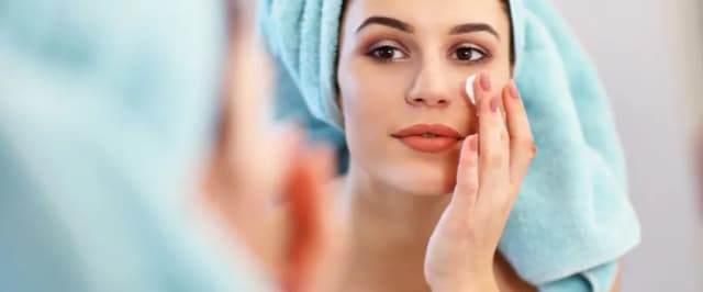 Jak pielęgnować cerę mieszaną: unikaj najczęstszych błędów w pielęgnacji Jak pielęgnować cerę mieszaną: unikaj najczęstszych błędów w pielęgnacji